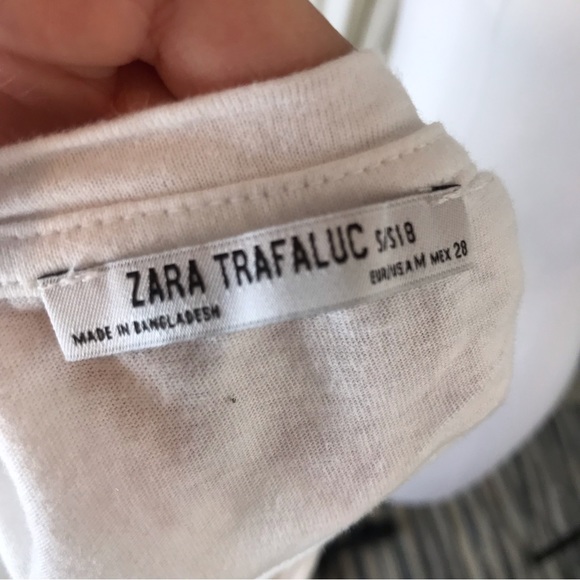 Zara® Trafaluc White Short Sleeve Basic Tee Shirt with Twist Front  Size S - Picture 3 of 5